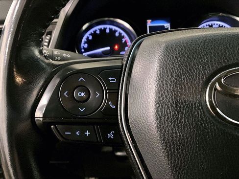 Used 2019 Toyota Camry SE image 18