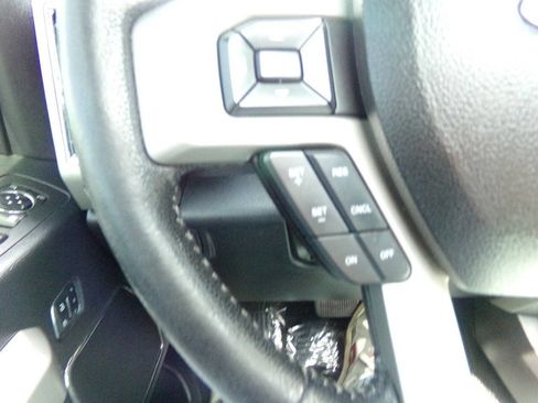 Used 2016 Ford F150 Lariat w/ Equipment Group 502A Luxury AWD/4WD image 14