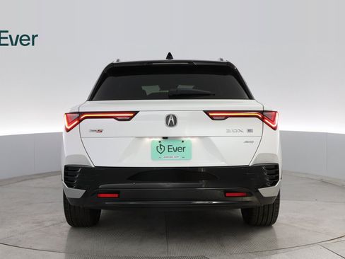 Used 2024 Acura ZDX Type S image 13