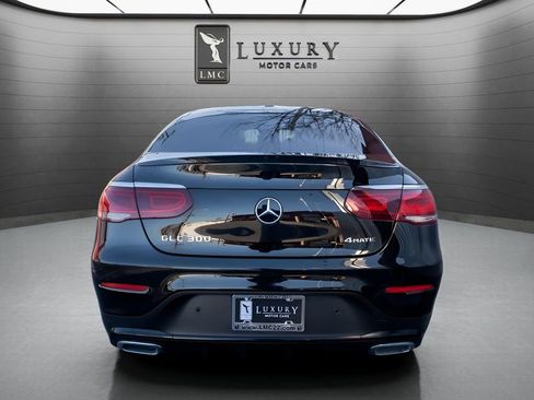 Used 2023 Mercedes-Benz GLC 300 4MATIC Coupe image 4