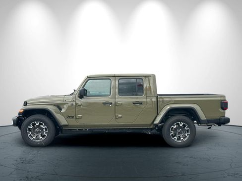 New 2026 Jeep Gladiator Sport AWD/4WD image 7