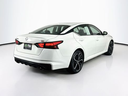 Used 2025 Nissan Altima 2.5 SR FWD image 9