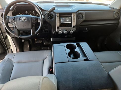 Used 2018 Toyota Tundra SR image 12