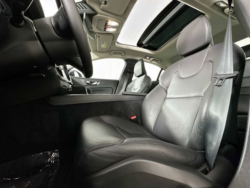 Used 2025 Volvo S60 B5 Core image 18