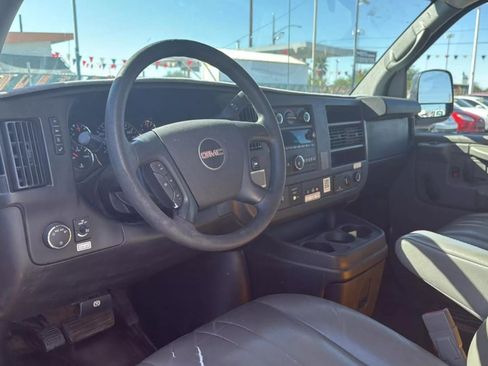 Used 2015 GMC Savana 3500 image 21