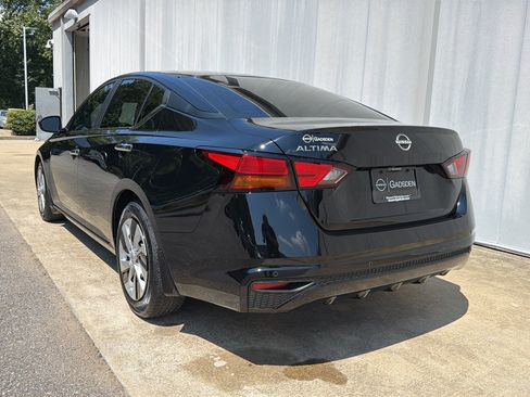 Used 2024 Nissan Altima 2.5 S FWD image 5