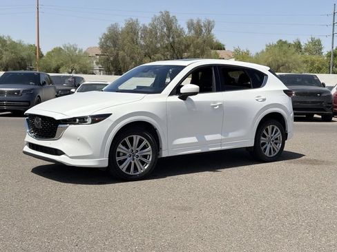 Used 2022 MAZDA CX-5 Signature AWD/4WD image 2