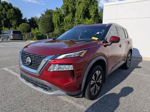 Used 2021 Nissan Rogue SV w/ Premium Package FWD image 2
