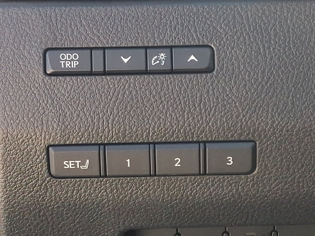 Used 2024 Lexus GX 550 w/ Accessory Package (2T) AWD/4WD image 26