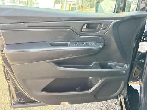 Used 2025 Honda Odyssey Sport-L image 22