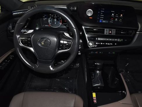 Used 2024 Lexus ES 350 w/ Premium Package image 15