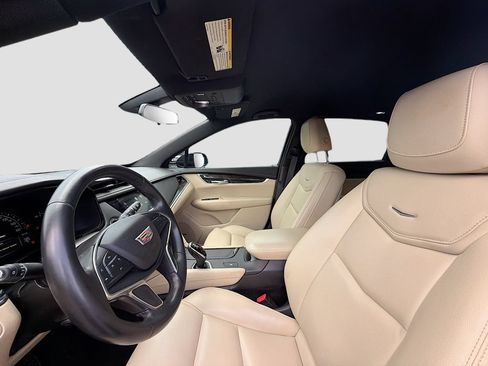 Used 2018 Cadillac XT5 FWD image 22