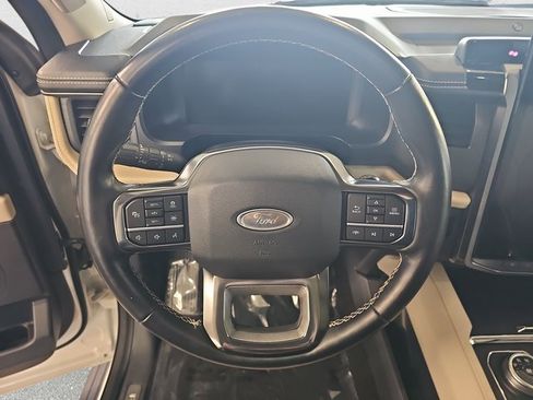 Used 2022 Ford Expedition Max Platinum image 19