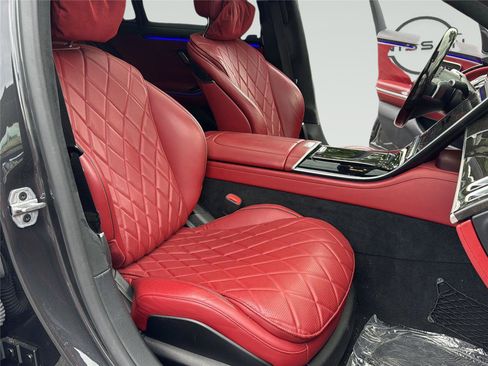 Used 2021 Mercedes-Benz S 580 4MATIC Sedan w/ AMG Line image 34