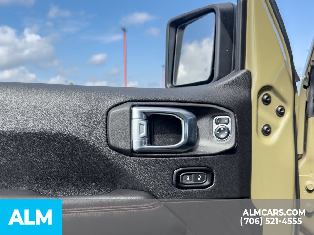Used 2025 Jeep Gladiator Rubicon AWD/4WD image 14