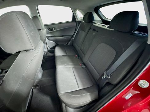 Certified 2022 Hyundai Kona SEL FWD image 19