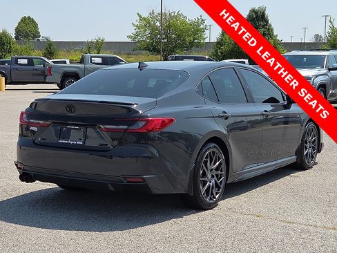 Used 2025 Toyota Camry XSE FWD image 5