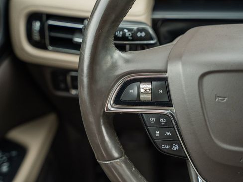 Used 2021 Lincoln Nautilus Reserve FWD image 34