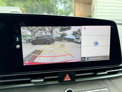 Used 2024 Hyundai Elantra SEL FWD image 21