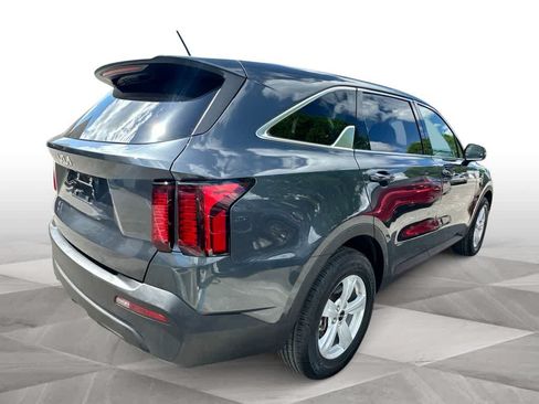 Certified 2023 Kia Sorento LX FWD image 8