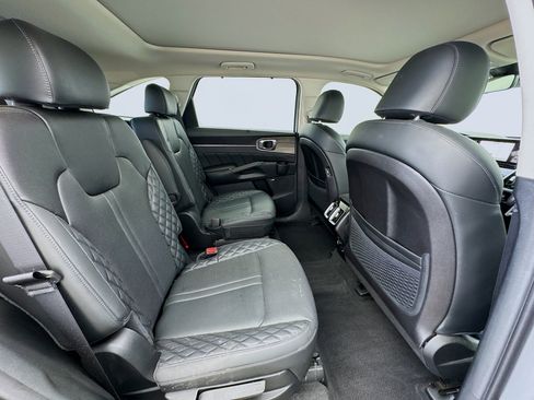 Used 2023 Kia Sorento SX Prestige AWD/4WD image 21