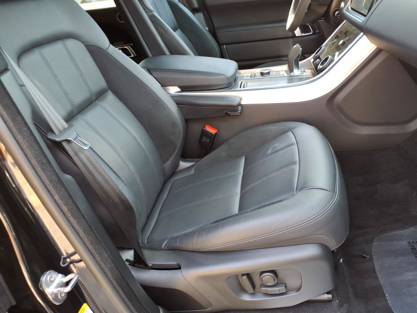 Used 2022 Land Rover Range Rover Sport HST AWD/4WD image 22
