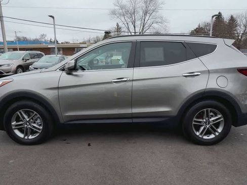 Used 2017 Hyundai Santa Fe Sport image 5