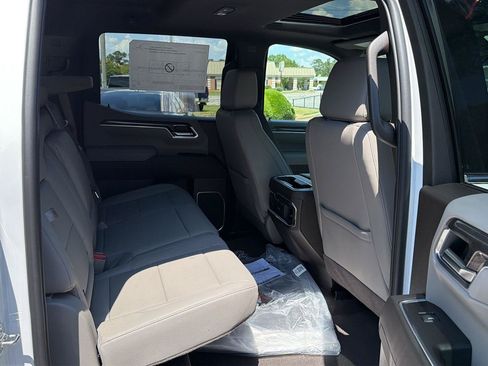 New 2026 Chevrolet Silverado 1500 LTZ w/ LTZ Premium Package AWD/4WD image 13