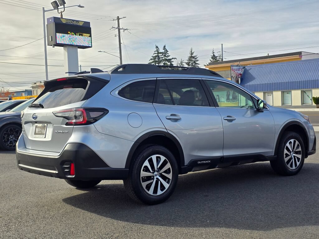 Used 2022 Subaru Outback Premium AWD/4WD image 6
