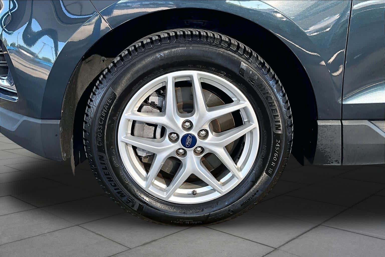 Used 2022 Ford Edge SEL AWD/4WD image 11