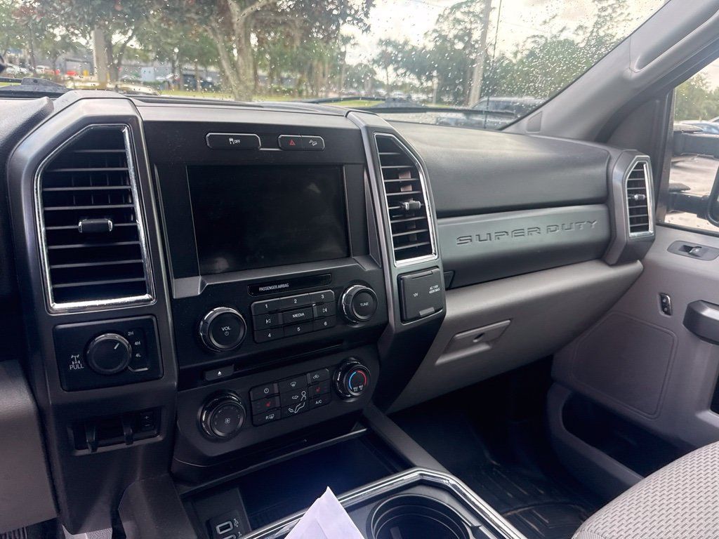 Used 2018 Ford F250 XLT w/ XLT Premium Package AWD/4WD image 9