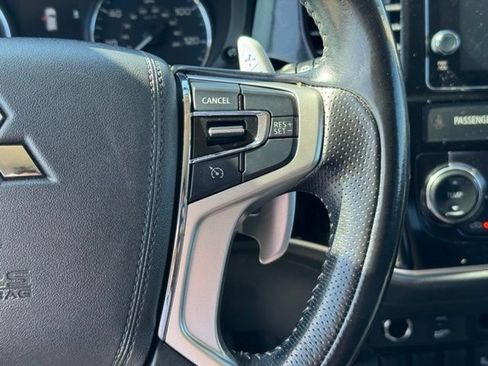 Used 2018 Mitsubishi Outlander SEL AWD/4WD image 11