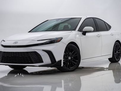 Used 2025 Toyota Camry SE