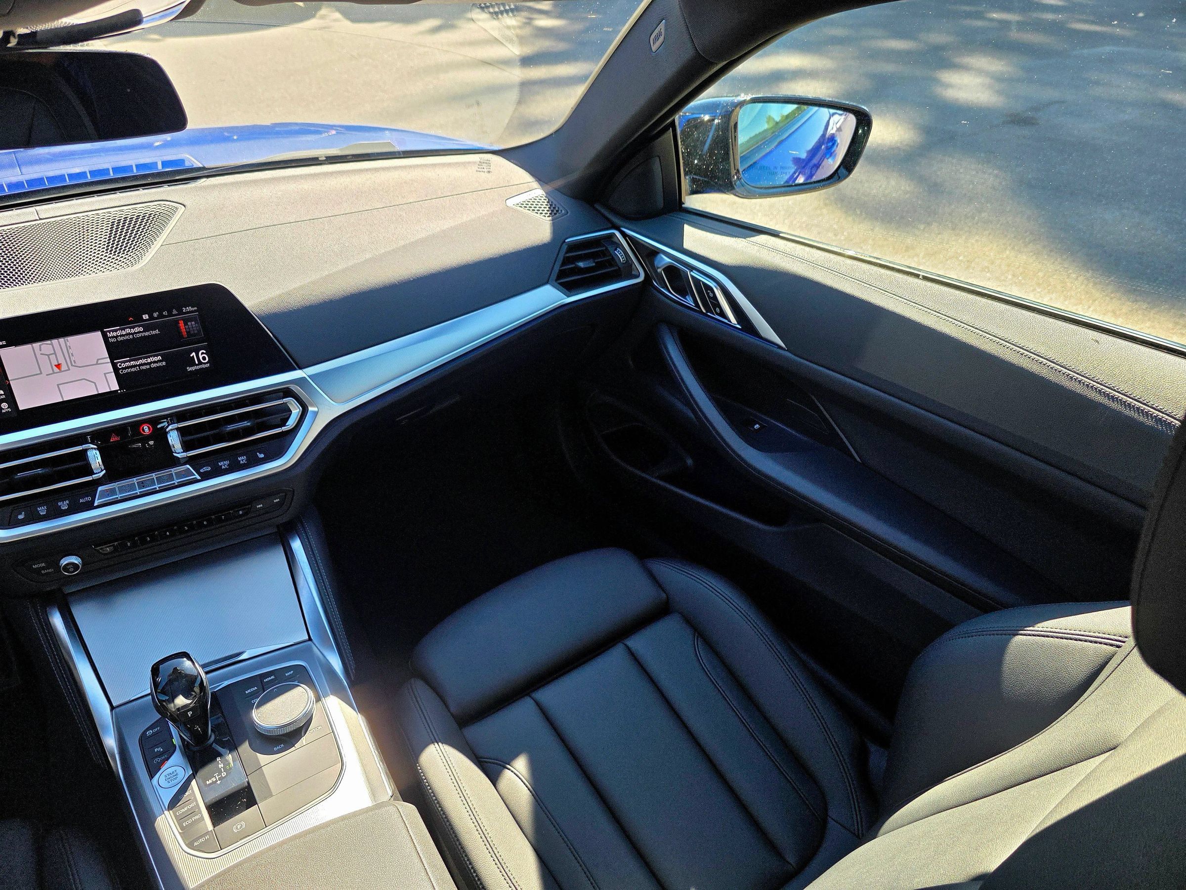 Used 2021 BMW 430i xDrive Coupe w/ M Sport Package AWD/4WD image 43