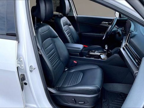 Used 2023 Kia Sportage SX image 26