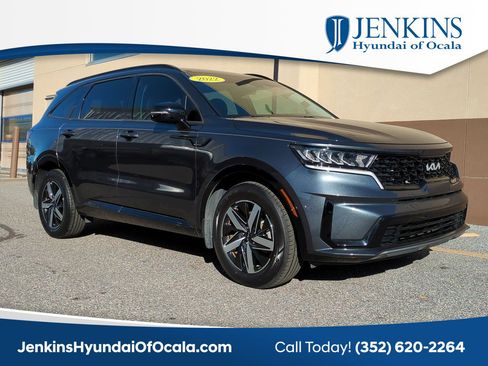 Used 2022 Kia Sorento S image 1