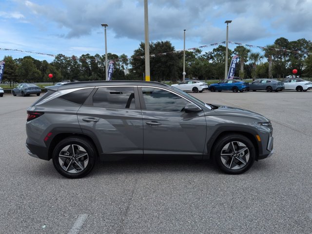 Used 2025 Hyundai Tucson SEL FWD image 4