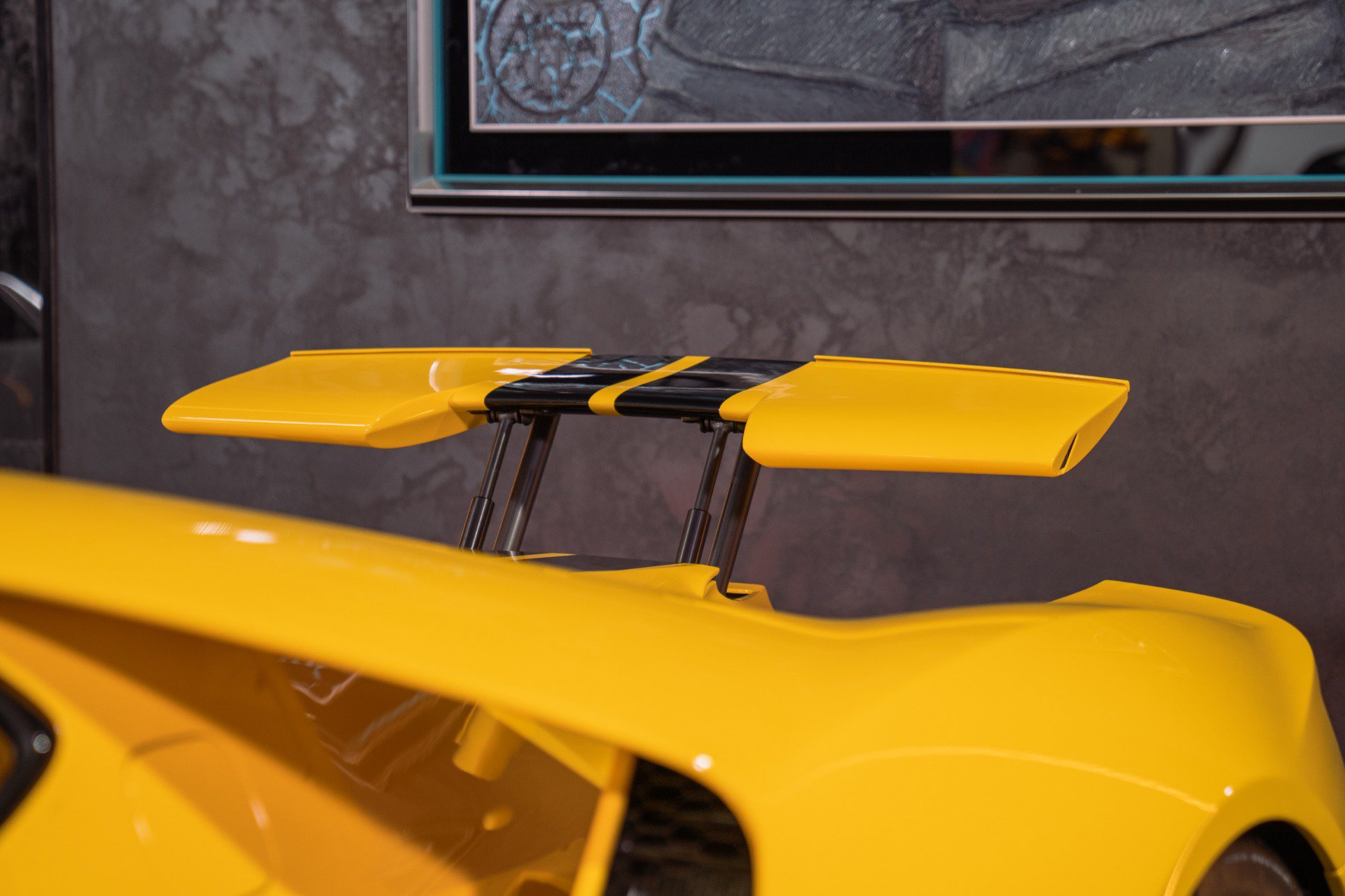 Used 2019 Ford GT RWD image 21