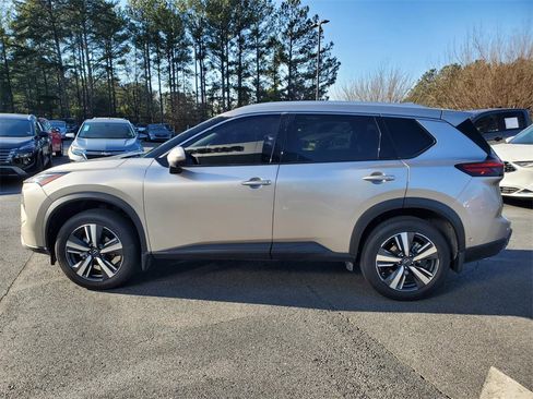 Certified 2025 Nissan Rogue SL image 8