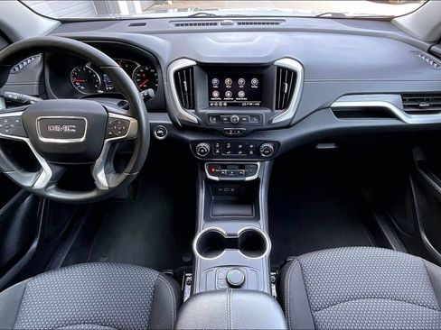 Used 2024 GMC Terrain SLE AWD/4WD image 15