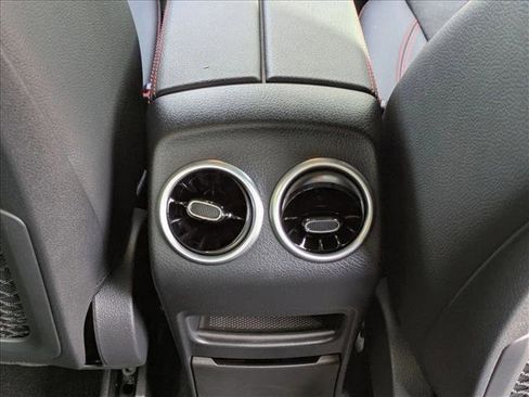 Certified 2025 Mercedes-Benz GLA 35 AMG 4MATIC image 17