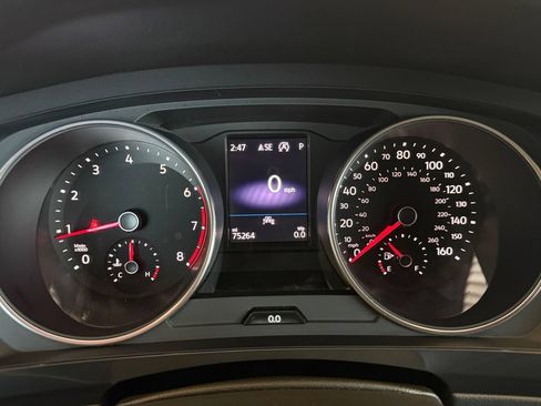 Used 2021 Volkswagen Tiguan SEL AWD/4WD image 18