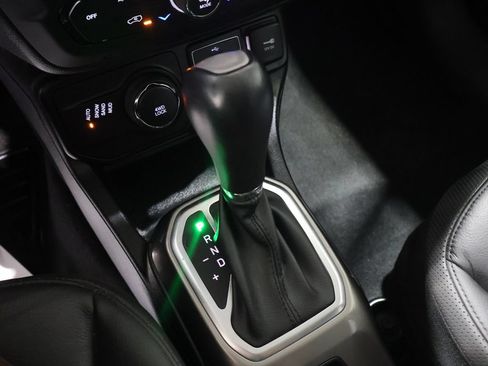 Certified 2021 Jeep Renegade Limited AWD/4WD image 37