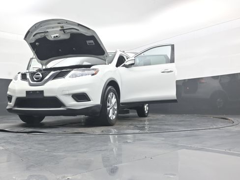 Used 2016 Nissan Rogue SV w/ SV Premium Package AWD/4WD image 41