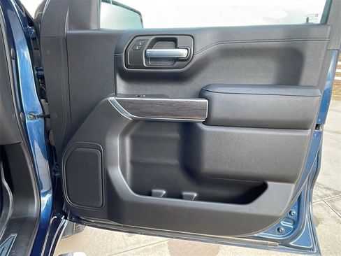 Used 2021 Chevrolet Silverado 1500 LTZ image 11