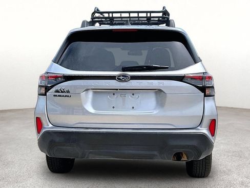 Used 2025 Subaru Forester Premium AWD/4WD image 4