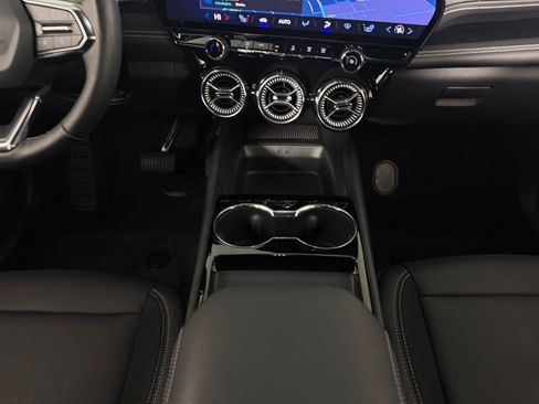 Used 2025 Chevrolet Blazer EV LT image 16