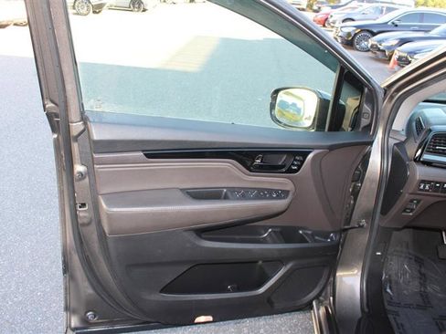 Used 2022 Honda Odyssey Elite image 12