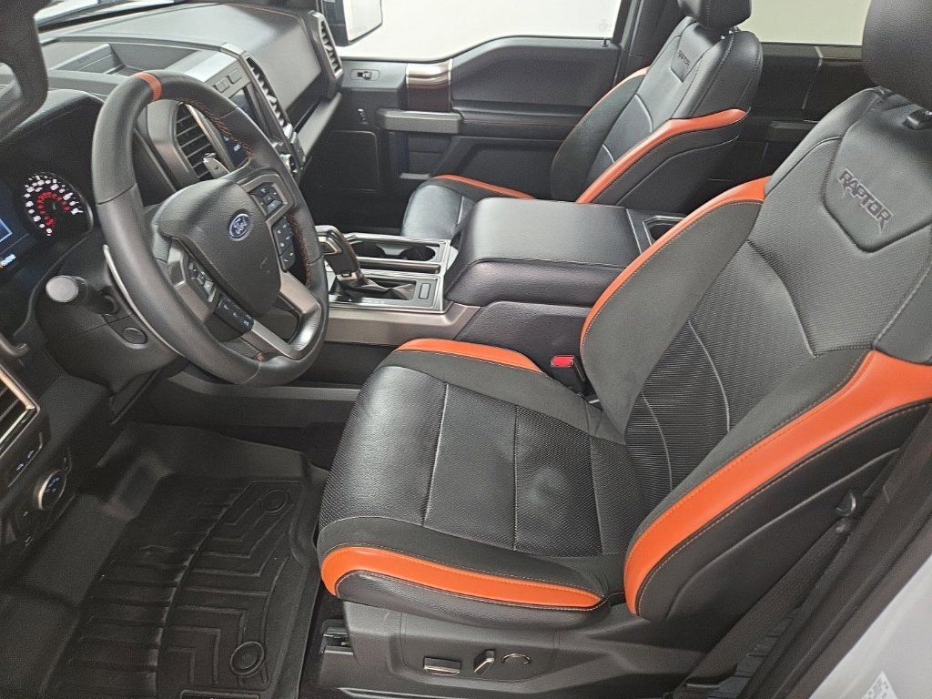 Used 2017 Ford F150 Raptor w/ Equipment Group 802A Luxury AWD/4WD image 20