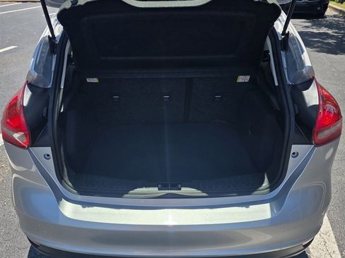 Used 2016 Ford Focus SE image 5